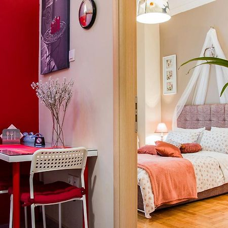 City Stay Close To The Metro A Charming Flat アテネ エクステリア 写真