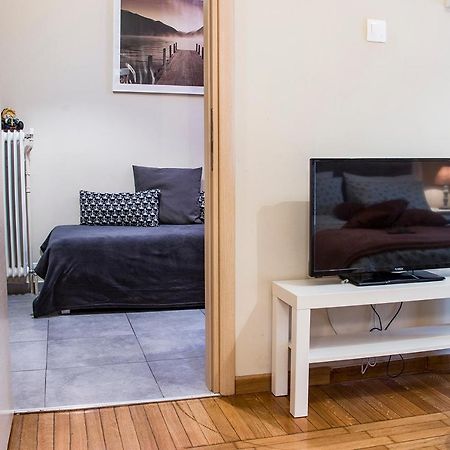 City Stay Close To The Metro A Charming Flat アテネ エクステリア 写真