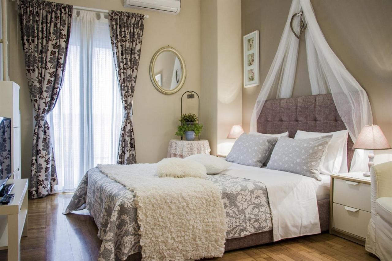 City Stay Close To The Metro A Charming Flat アテネ エクステリア 写真