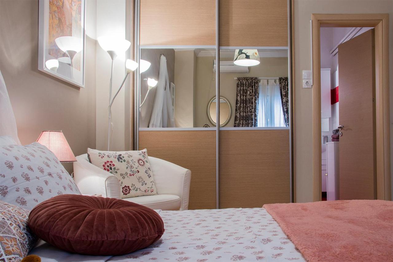 City Stay Close To The Metro A Charming Flat アテネ エクステリア 写真
