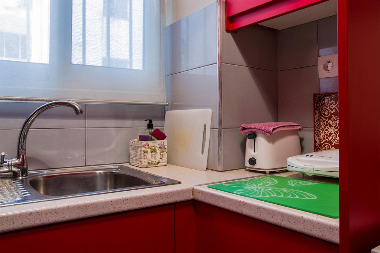 City Stay Close To The Metro A Charming Flat アテネ エクステリア 写真