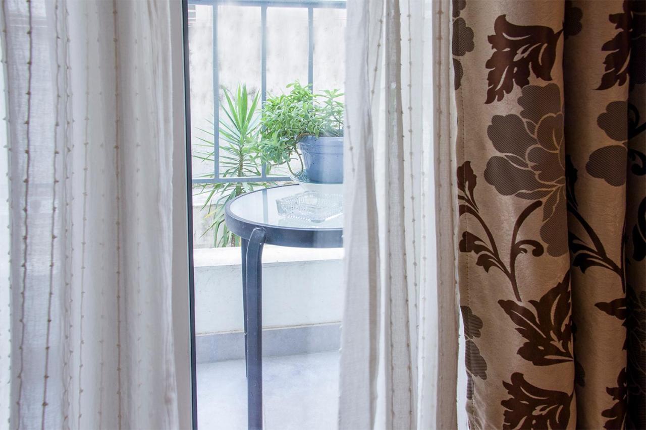 City Stay Close To The Metro A Charming Flat アテネ エクステリア 写真